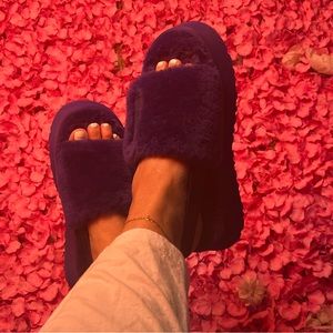UGG- plushie sandals
